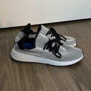 Adidas Deerupt Shoes Black